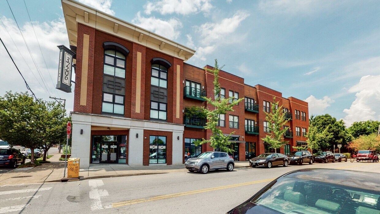 Foto principal - Amazing East Nashville 2 Bed/ 2 Bath Condo...