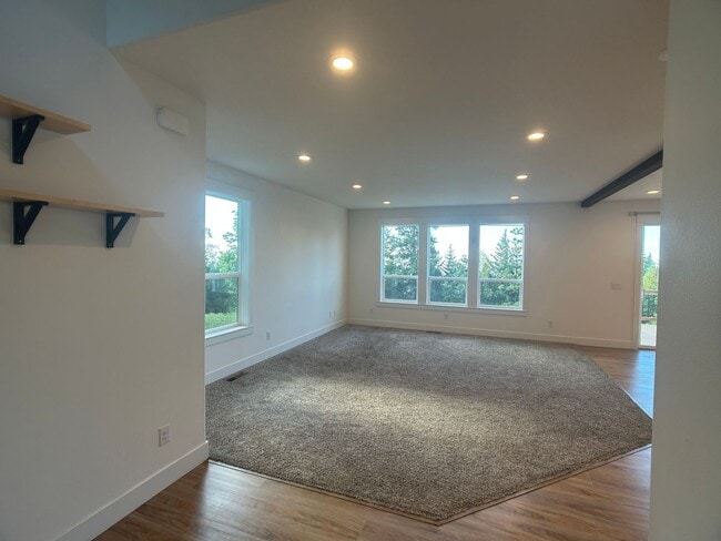 Building Photo - 5582 Green Mountain Rd
