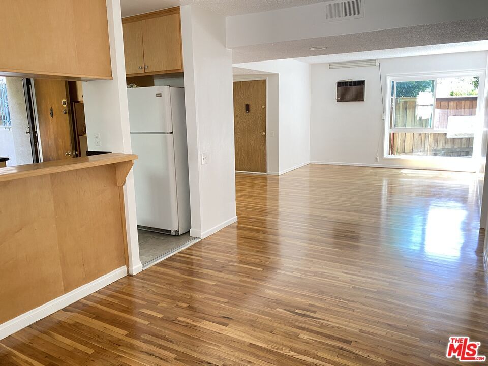 Foto principal - 3200 S Sepulveda Blvd