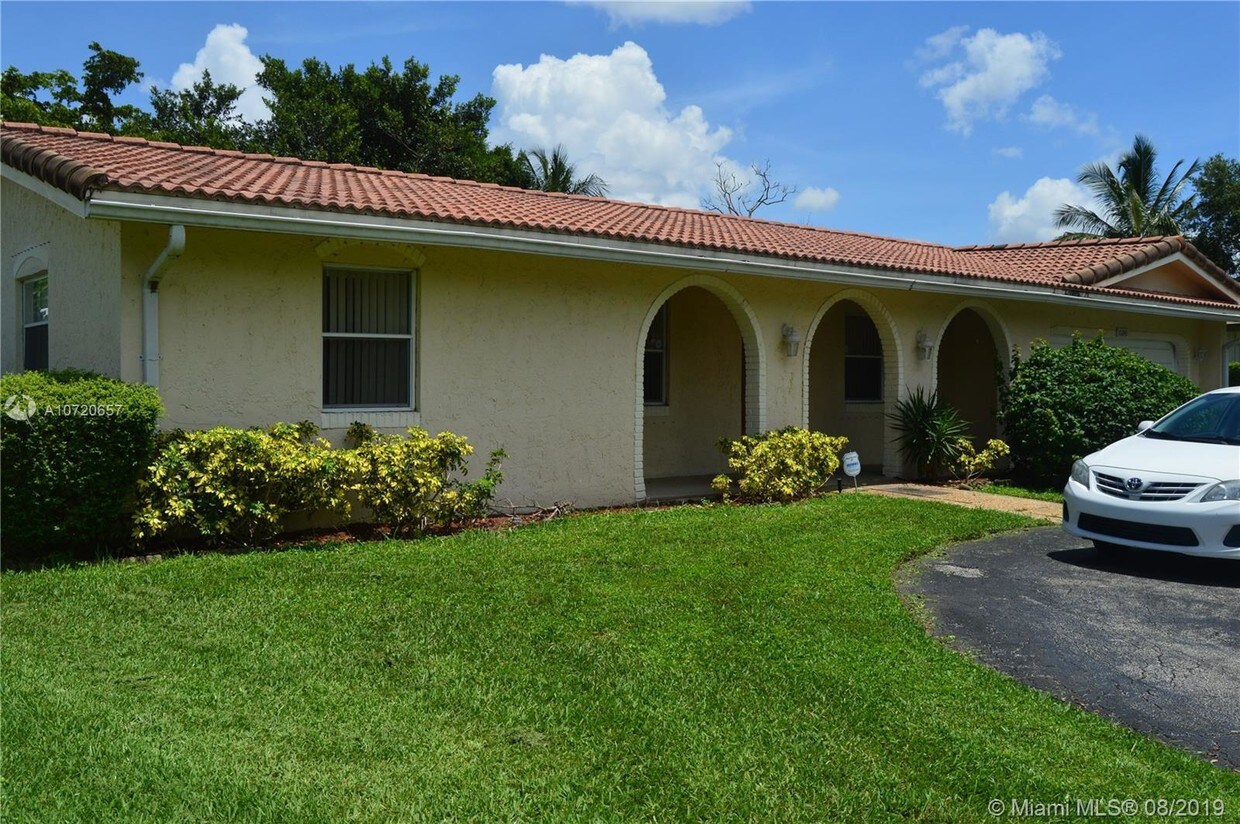 11241 NW 43rd St, Coral Springs, FL 33065 House Rental in Coral