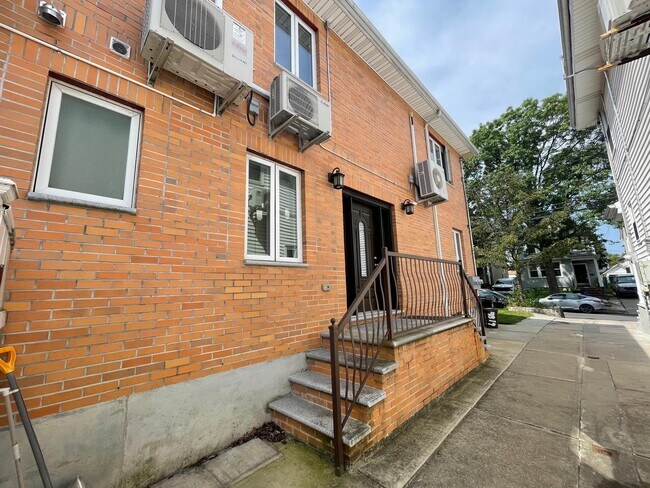 Foto del edificio - 48-19 207th St