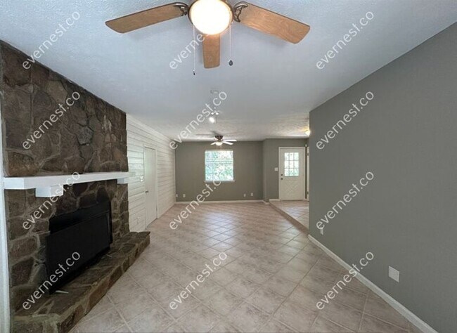 Building Photo - 2885 Webb Rd