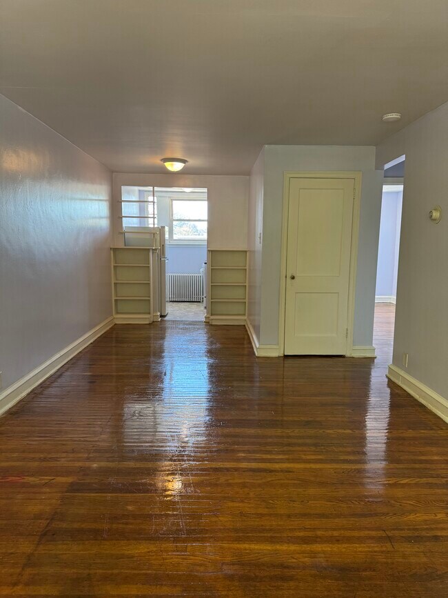 Building Photo - 6738 Blakemore St