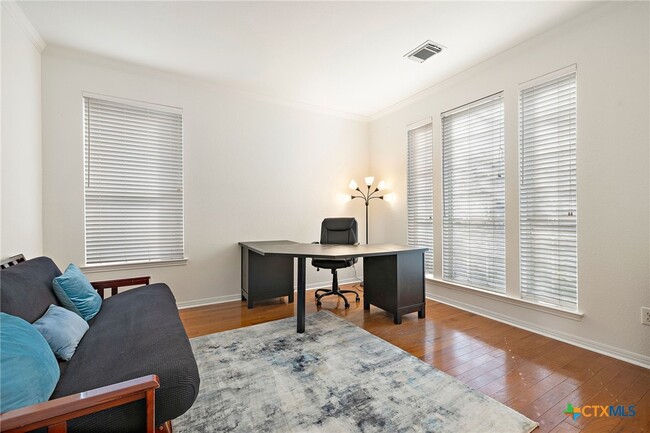 Foto del edificio - 13039 Scofield Farms Dr