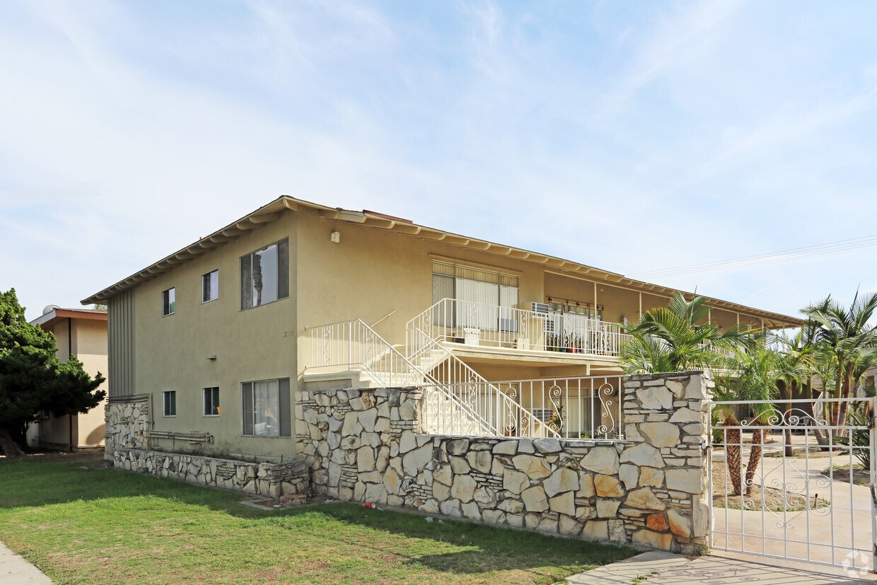 Primary Photo - Casa Grande