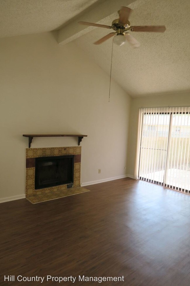 Building Photo - 12610 Tree Line Dr
