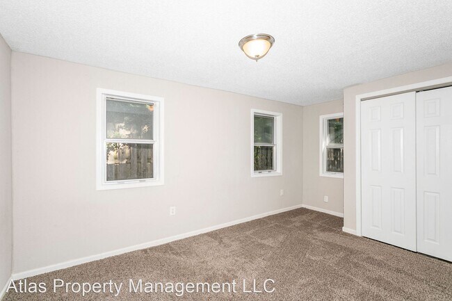 Foto del edificio - 3 br, 1 bath House - 111 West 79 Terrace