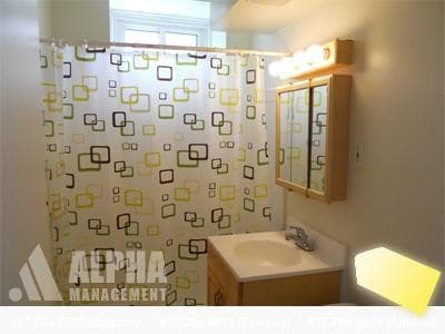 Foto principal - 208 Winthrop Rd