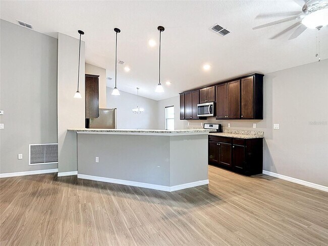 Building Photo - 225 Bella Verano Way