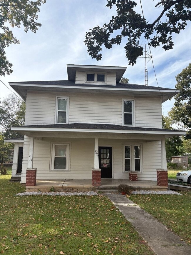 Building Photo - 1629 Forrest Dr