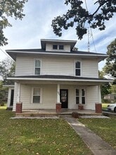 Building Photo - 1629 Forrest Dr