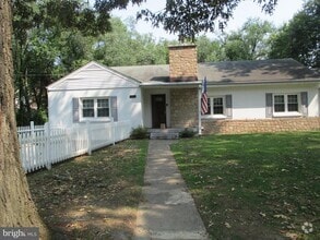 Building Photo - 6531 Windham Ave