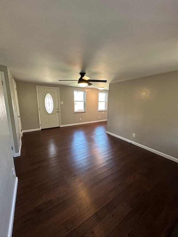 Building Photo - 5136 Fieldcrest Dr