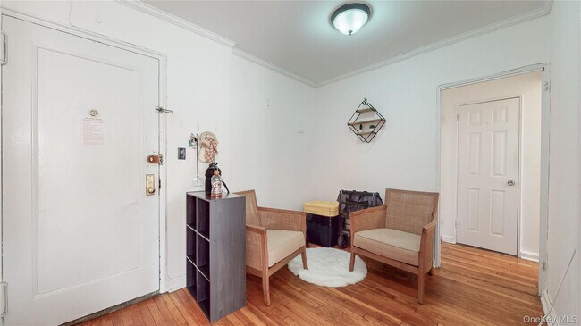 Foto del edificio - 105-25 64th Ave