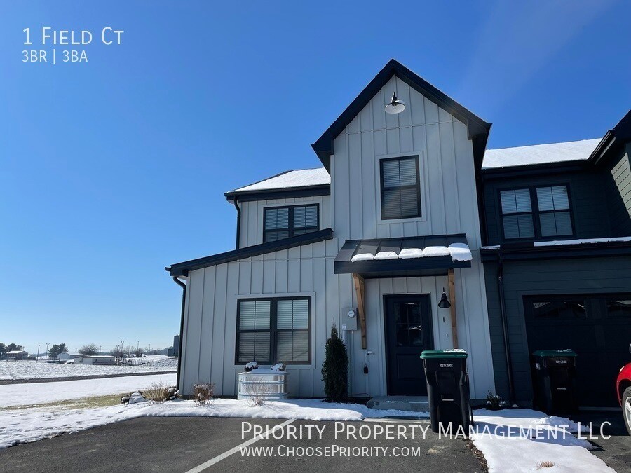 Primary Photo - 3 Bdrm 2.5 Bath Townhome in Bridgewater - ...
