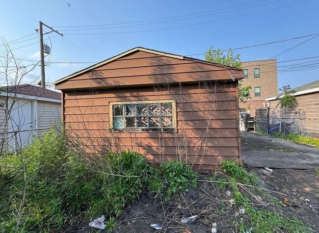 Foto del edificio - 8371 S Baltimore Ave