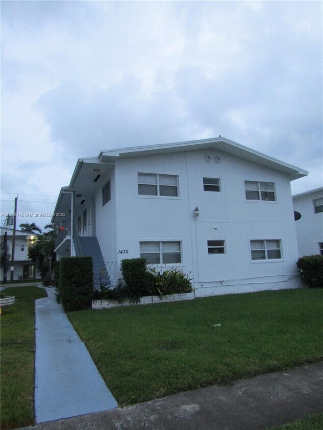 1430 NE 171 St Unit 3, North Miami Beach, FL 33162 Apartment for Rent