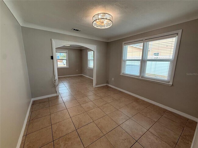 Foto del edificio - 2223 S Central Ave