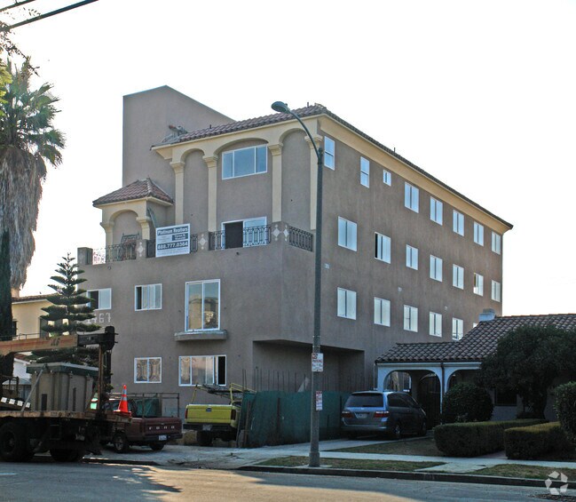 1467 S Holt Ave, Los Angeles, CA 90035 1467 S Holt Ave Los Angeles