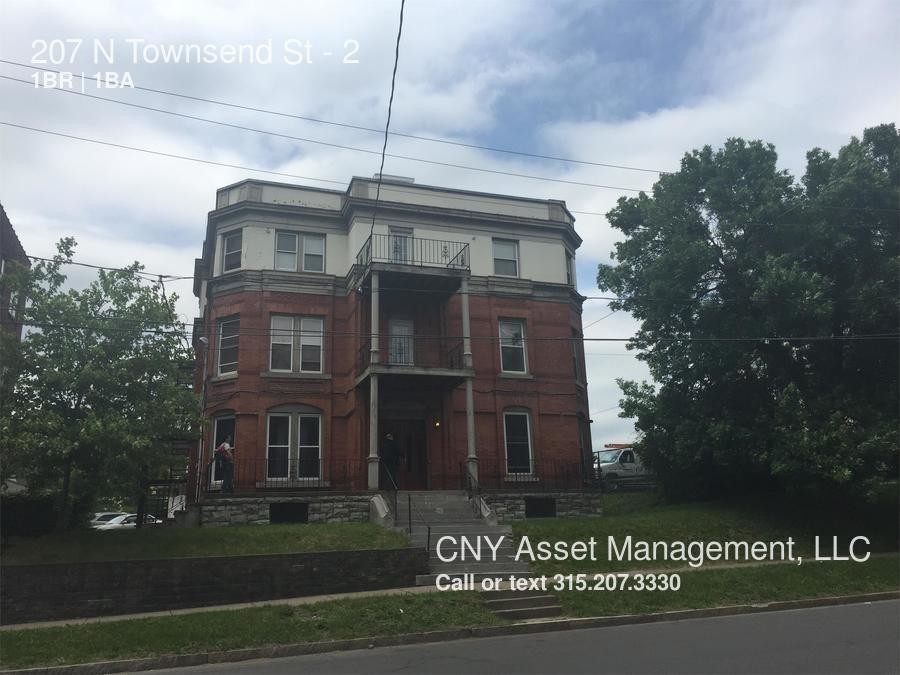 Foto principal - 207 N Townsend St
