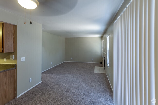 2BR, 1BA 875SF - Countryside Village Apartments
