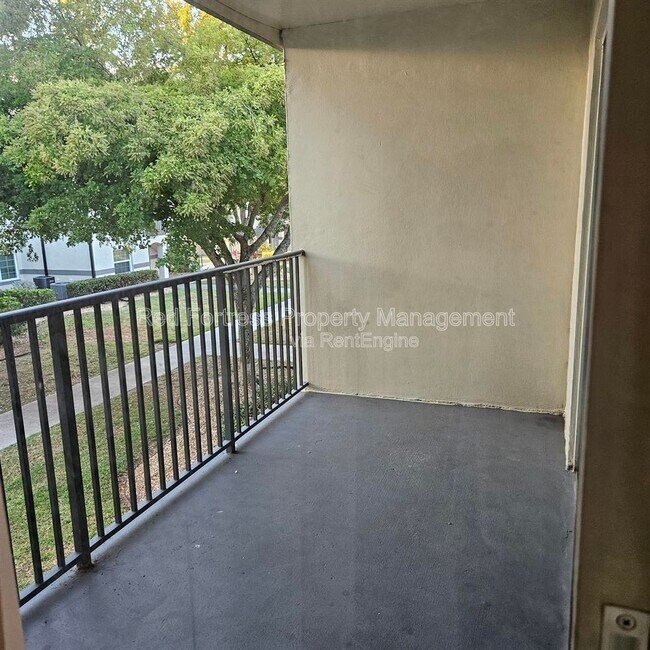 Foto del edificio - 3419 Winkler Ave