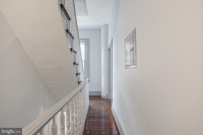 Foto del edificio - 1525 Tasker St
