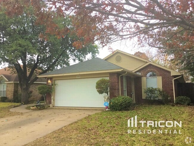 Building Photo - 405 Loma Alta Dr