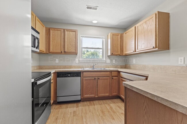 Building Photo - 101 Taddeo Dr