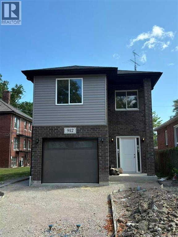 Building Photo - 912 Hall Ave