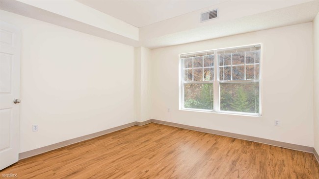 Building Photo - 2 br, 1 bath  - 788 Willard St Apt 218