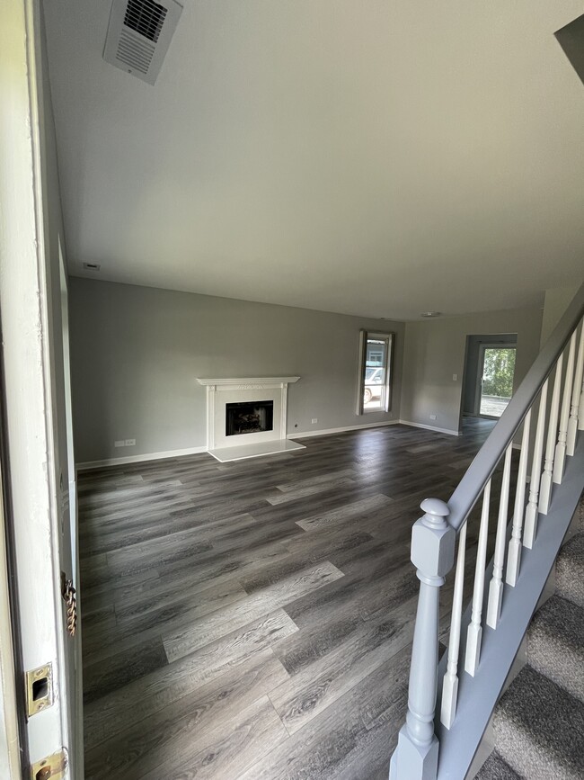 Family room - 1733 Pickwick Ln