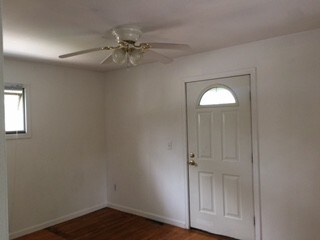 Building Photo - 615 W Kirby Ave