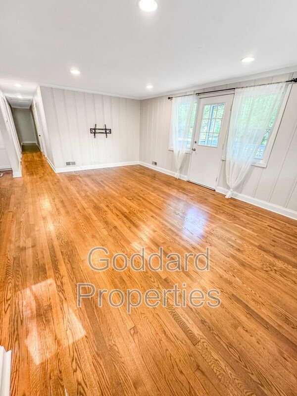 Building Photo - 209 Marie Ave