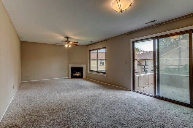 Building Photo - 200 Briarcrest Dr