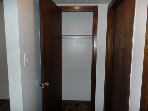Building Photo - 706 E Inskip Dr