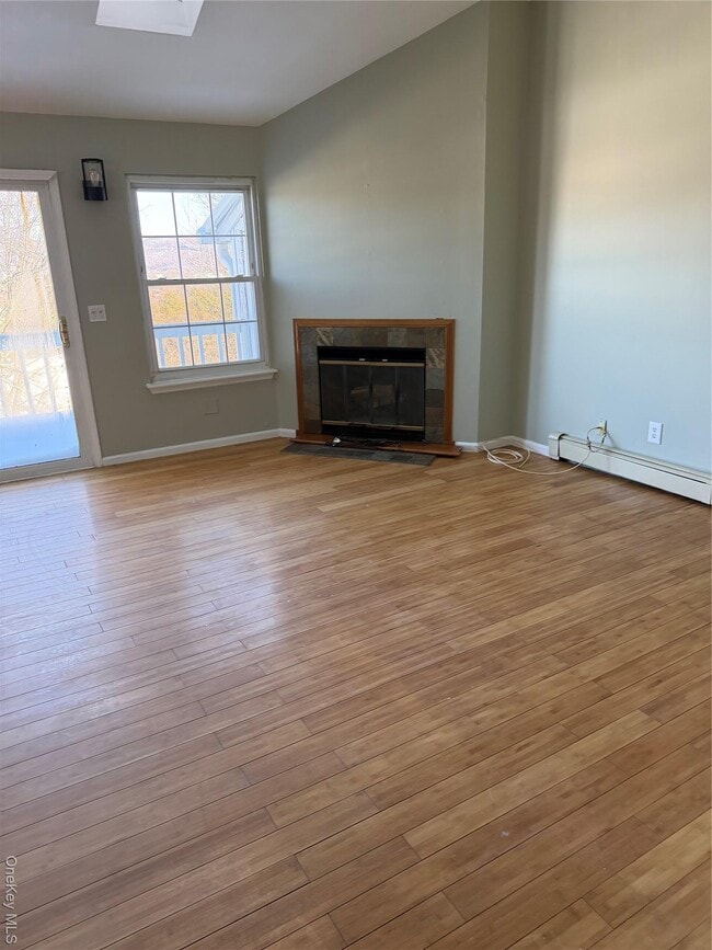 Foto del edificio - 25 Lexington Hills Rd