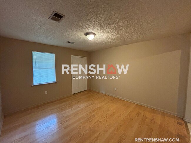 Building Photo - 3257 Garver Rd