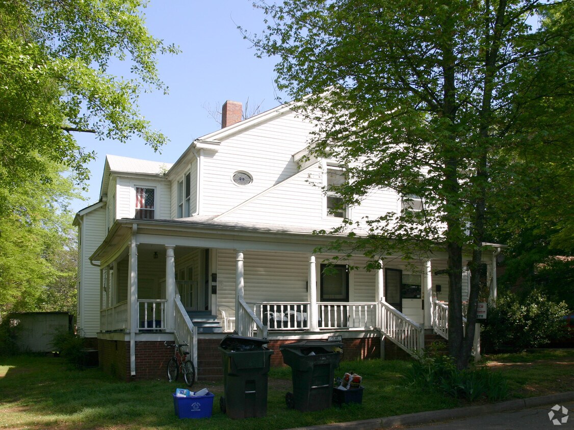 Primary Photo - 315-321 Aiken Avenue Ext