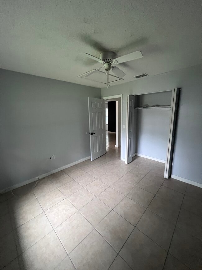 Building Photo - 644 Pineville Ln