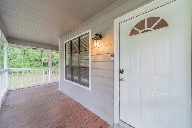Building Photo - 10780 Royal Pines Dr