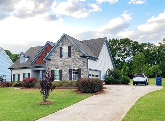 Building Photo - 2400 Avalon Drive