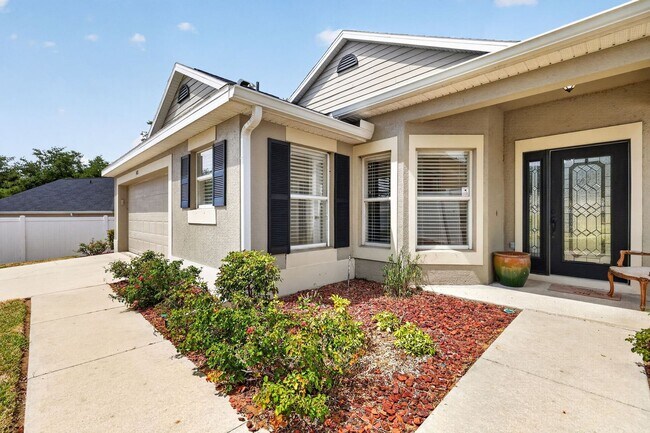 Foto del edificio - 3/2 Home on a Cul-de-Sac with Beautiful Yard!