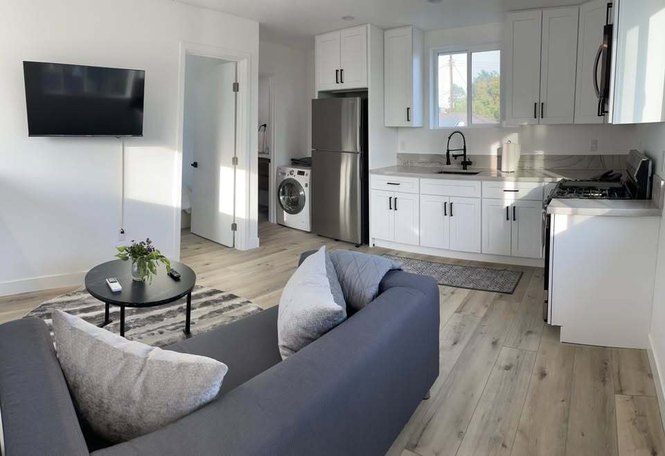 Foto principal - 6126 Alcove Ave