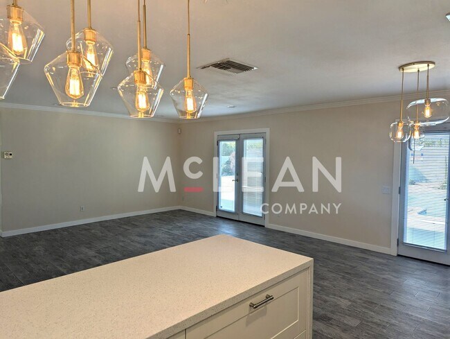 Building Photo - Desirable 3 bedroom home with Pool