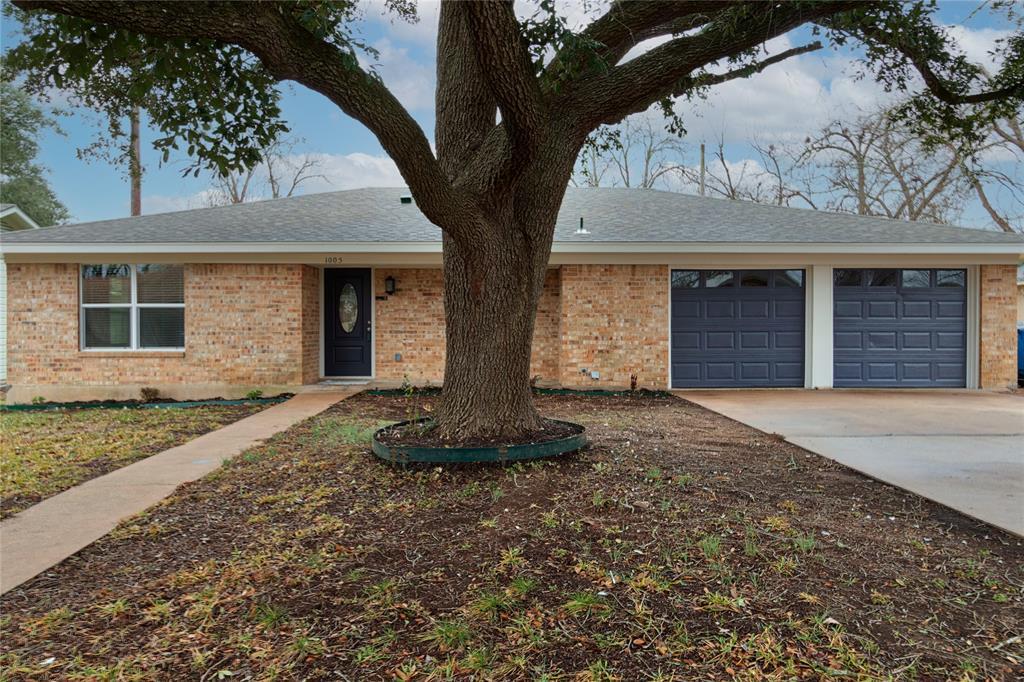 1005 St, Taylor, TX 76574 House Rental in Taylor, TX