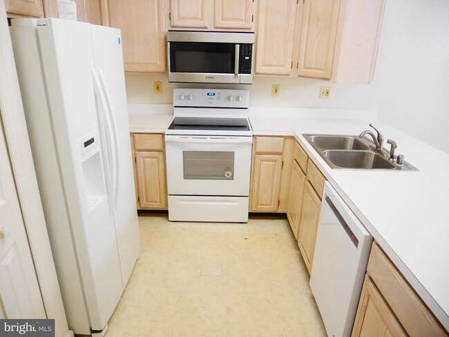 Building Photo - 431 Capstan Ct