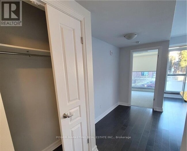 Building Photo - 238 Besserer St