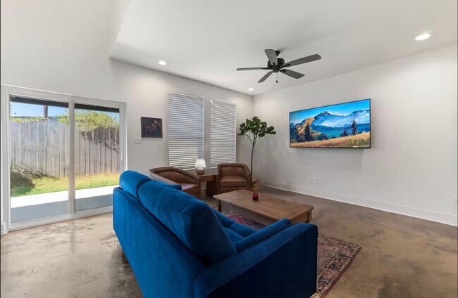 Foto del edificio - FOR RENT in LAFAYETTE!