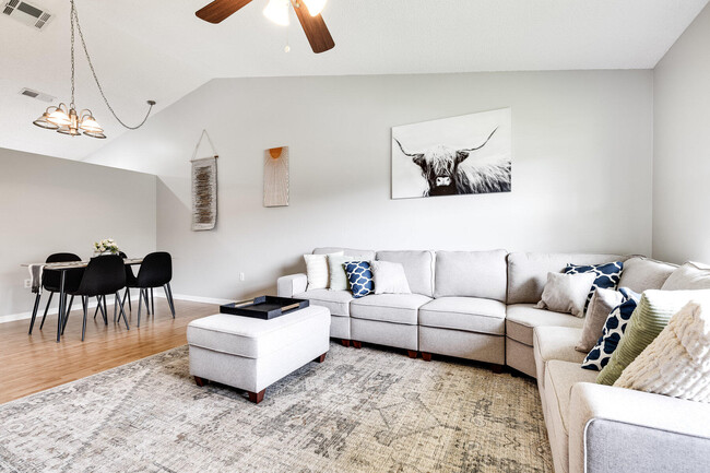 Foto del edificio - 13065 Albright Ct